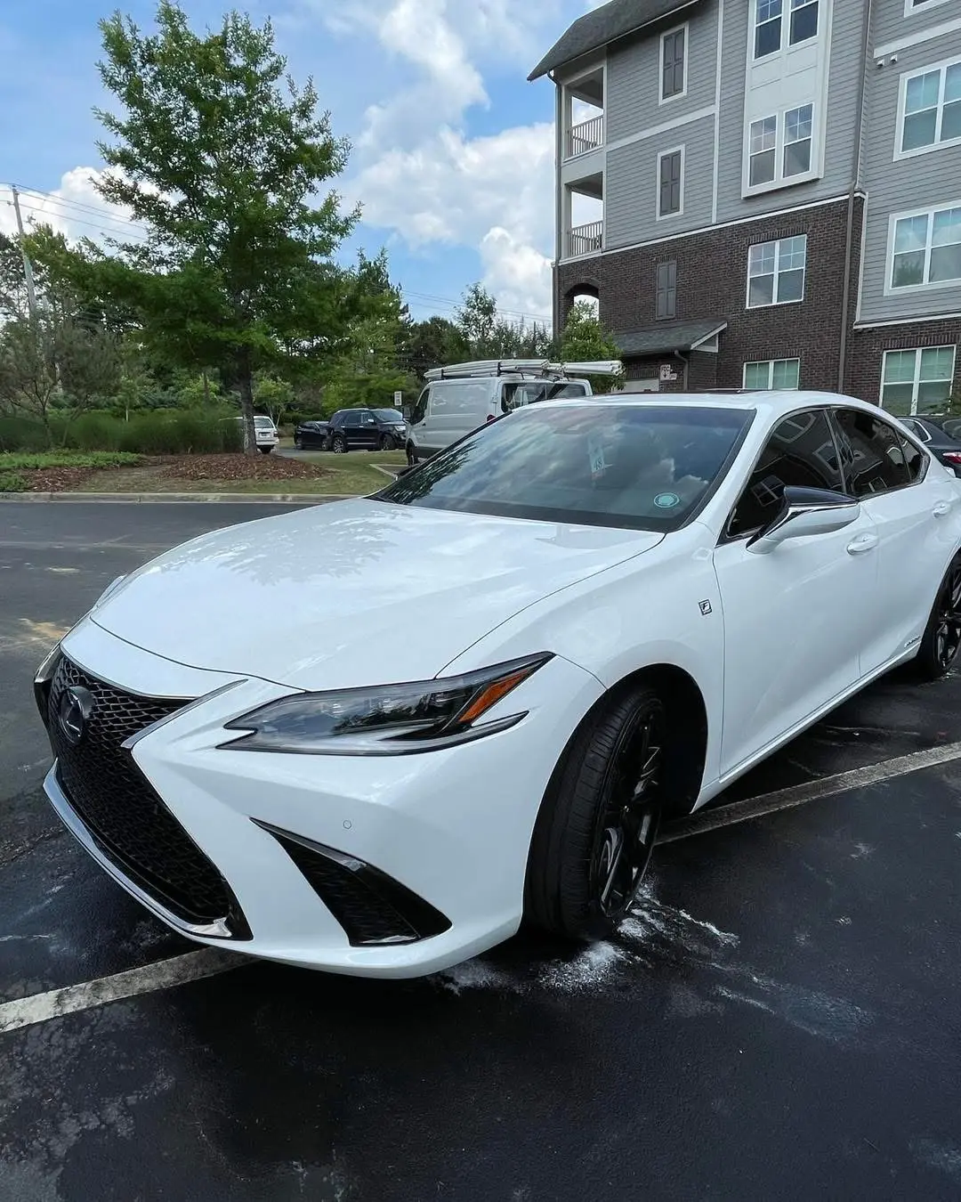 White Sedan – Exterior Detail